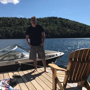 Meet your Posher, Chris